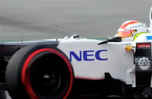 Checo termina 15 en P1 de Melbourne