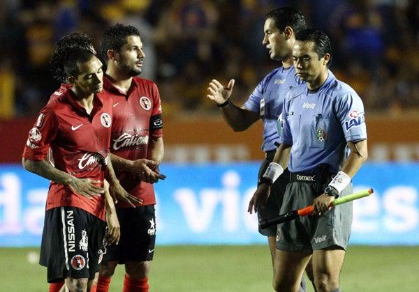 El primer zarpazo fue gracias a un penal, por una mano de Gandolfi dentro del área. FOTO: MEXSPORT