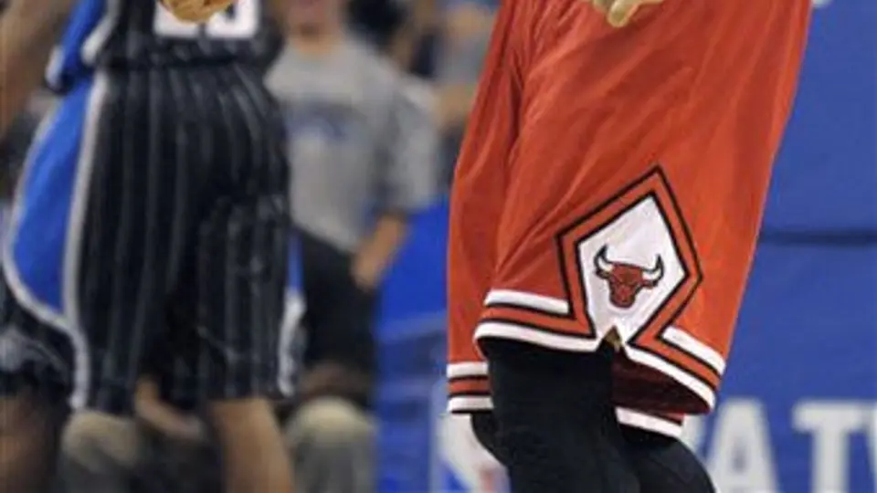 Bulls aplastan al Magic con gran actuación de Boozer