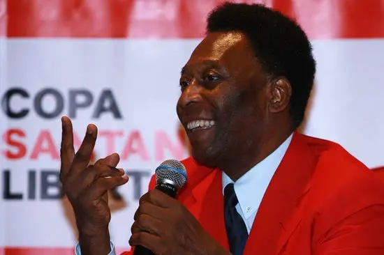Se habla mucho del Barça, pero mi Santos pudo dominar el mundo: Pelé