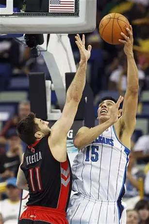 Ayón juega más de 25 minutos en la derrota de los Hornets ante Raptors