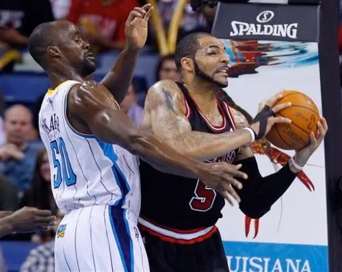 Ayón marca 6 puntos en paliza de Chicago 90-67 sobre Nueva Orleans