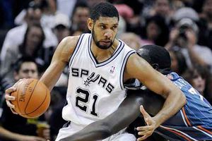 Nájera jugó 21 minutos en la derrota de Charlotte ante Spurs