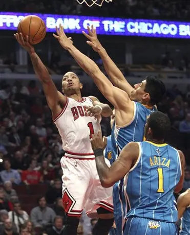 Ayón consigue 5 puntos en la derrota ante Bulls