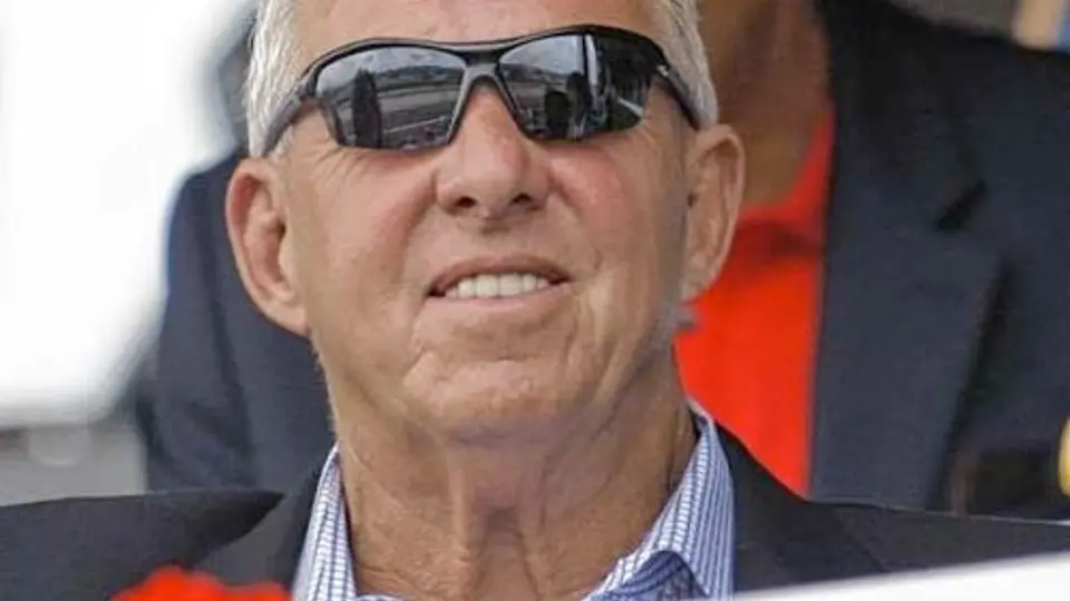 Parcells acepta interés por dirigir a Santos