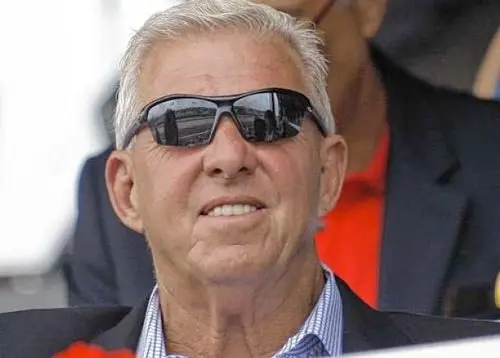 Parcells acepta interés por dirigir a Santos