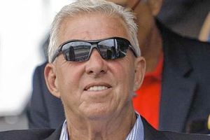 Parcells acepta interés por dirigir a Santos