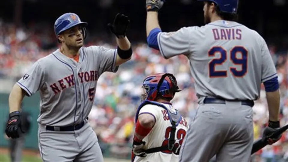 Niese y Wright guían a Mets al triunfo