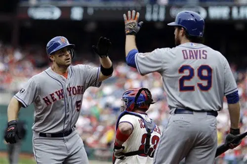 Niese y Wright guían a Mets al triunfo