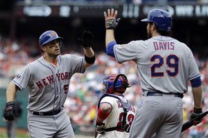 Niese y Wright guían a Mets al triunfo