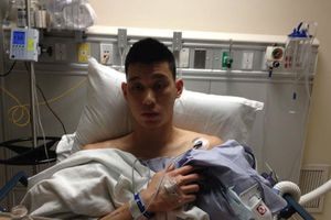 Lin se recupera tras operación en la rodilla