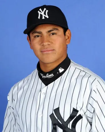 El ex pelotero sultán, Manny Bañuelos fue apaleado en la derrota de Yanquis