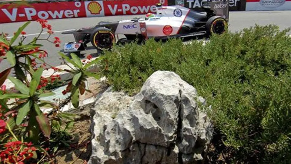 "La carrera se perdió ayer (sábado)": Checo