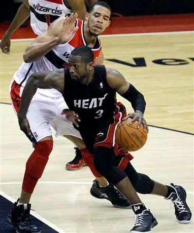 Wade y Bosh guiaron el triunfo de Miami sobre Wizards