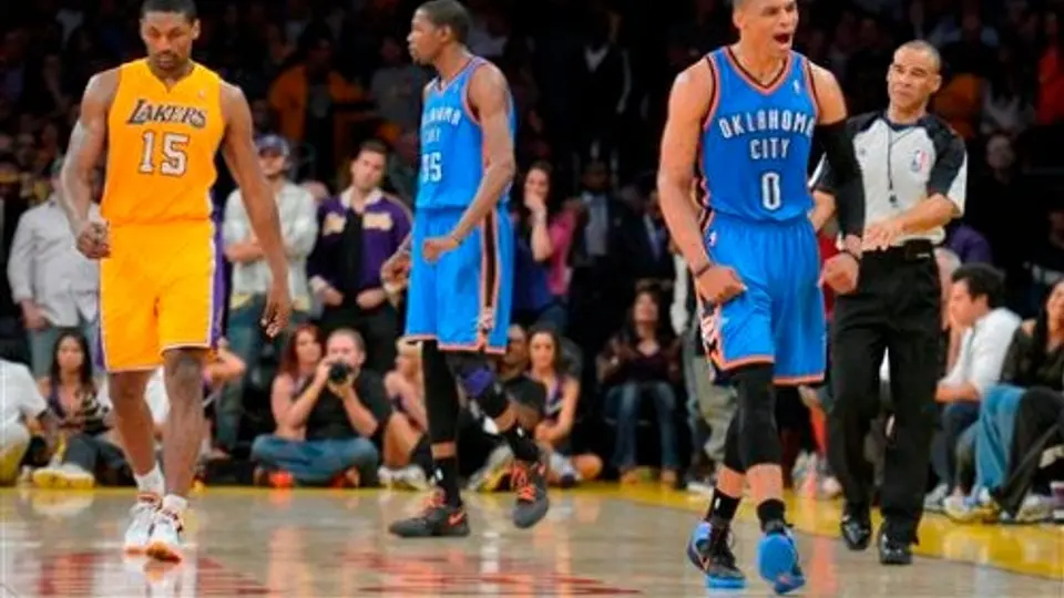 Thunder elimina a Lakers en 5 juegos