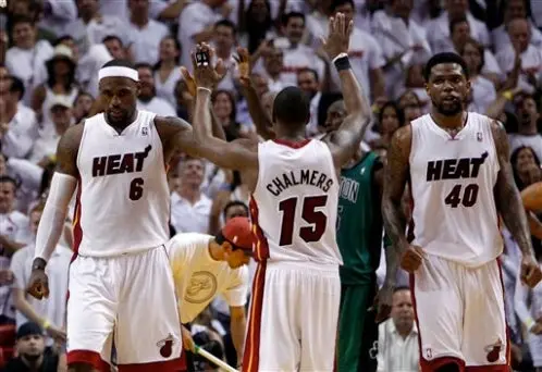 Miami se impone en la prórroga a Boston y se adelanta 2-0