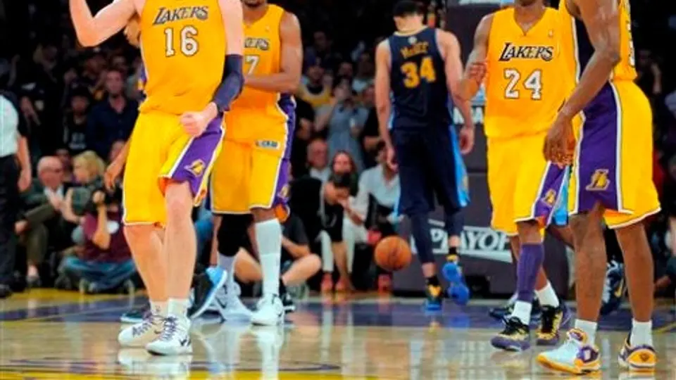 Pau Gasol guía a Lakers a Semifinales