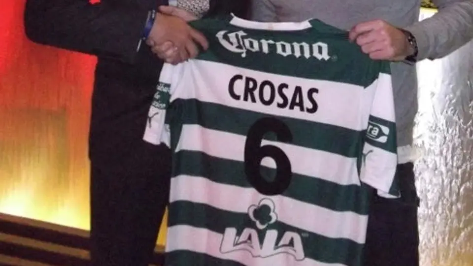 Crosas es el segundo español que jugará para Santos