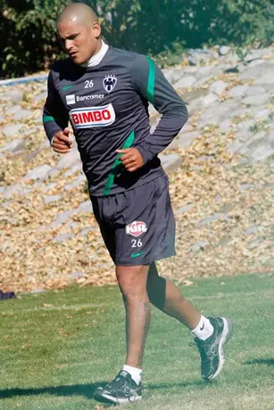 Suazo cumplió su segundo día de entrenamiento