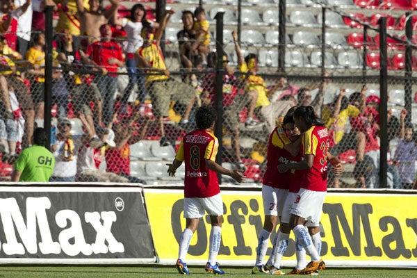 Rafael Márquez metió el primero para Monarcas. FOTO: MEXSPORT