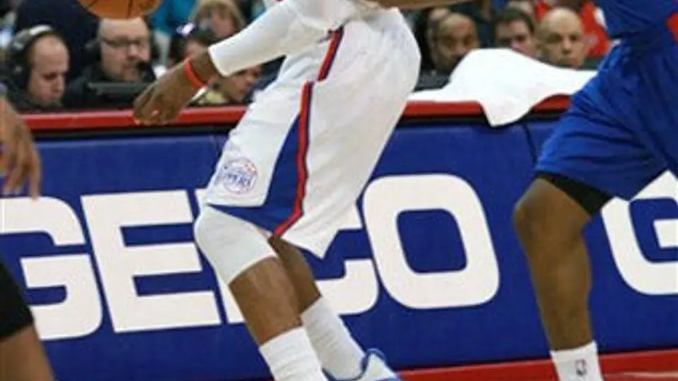 Clippers se imponen a Pistons en Tiempo Extra