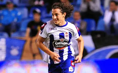 Guardado brinda asistencia de gol en victoria del Depor