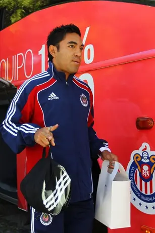 Marco Fabián se compromete a borrar el escándalo de Ecuador