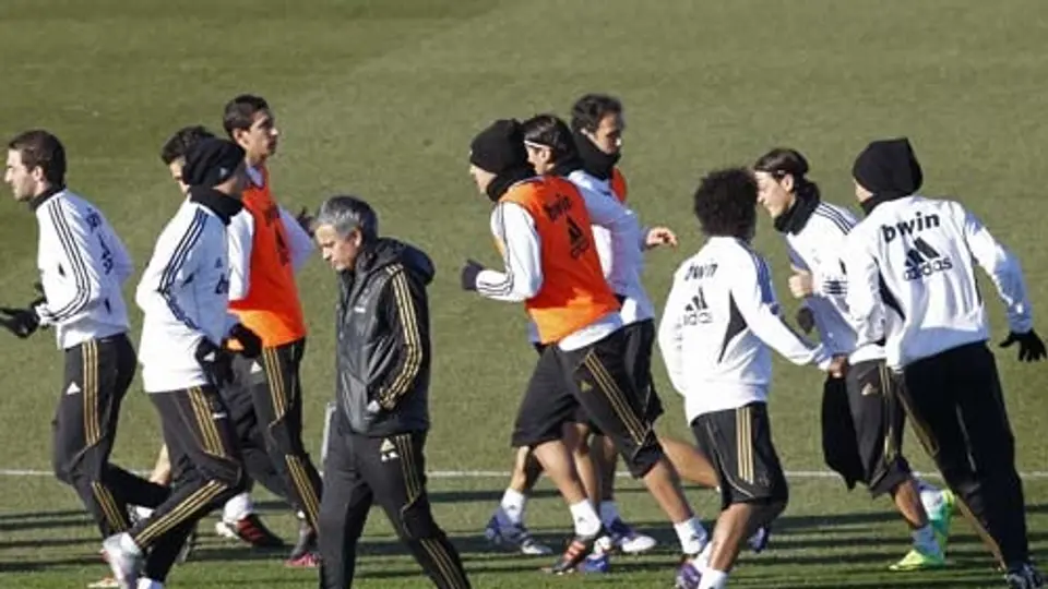 Real Madrid inicia el año con un entrenamiento
