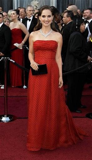 Especialistas consideran a Natalie Portman como la mejor vestida. FOTO: AP