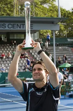 Ferrer se impone en Auckland por tercera ocasión