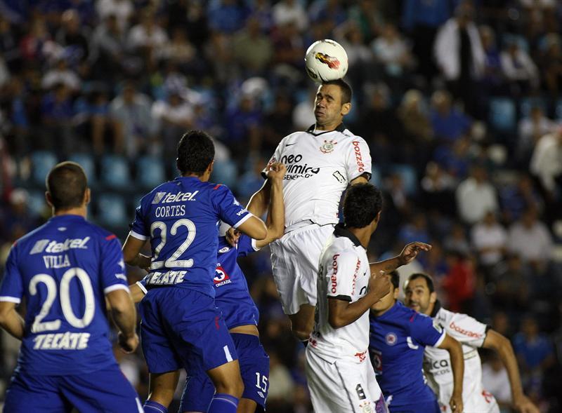 Ambos equipos tuvieron oportunidades. FOTO: EFE