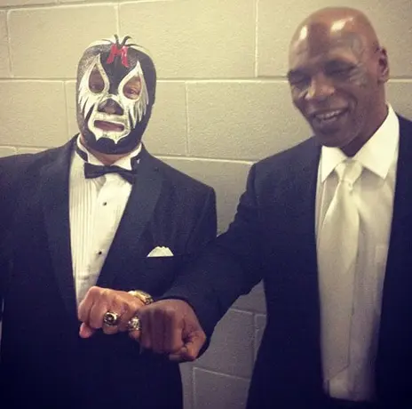 Mil Máscaras, inducido al Salón de la Fama de WWE