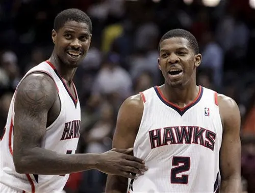 Hawks y Jazz definen juego en cuádruple tiempo extra