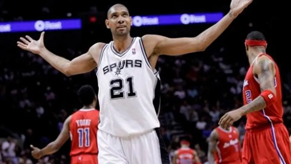 Spurs pegan primero ante Clippers