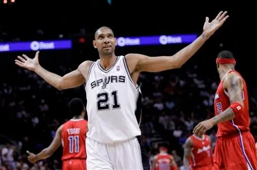 Spurs pegan primero ante Clippers
