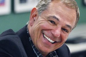 Boston analiza alternativas en el campocorto