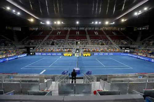 Nadal critica arcilla azul del Masters de Madrid