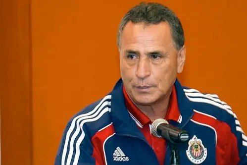 José Luis Real podría volver como DT de Chivas