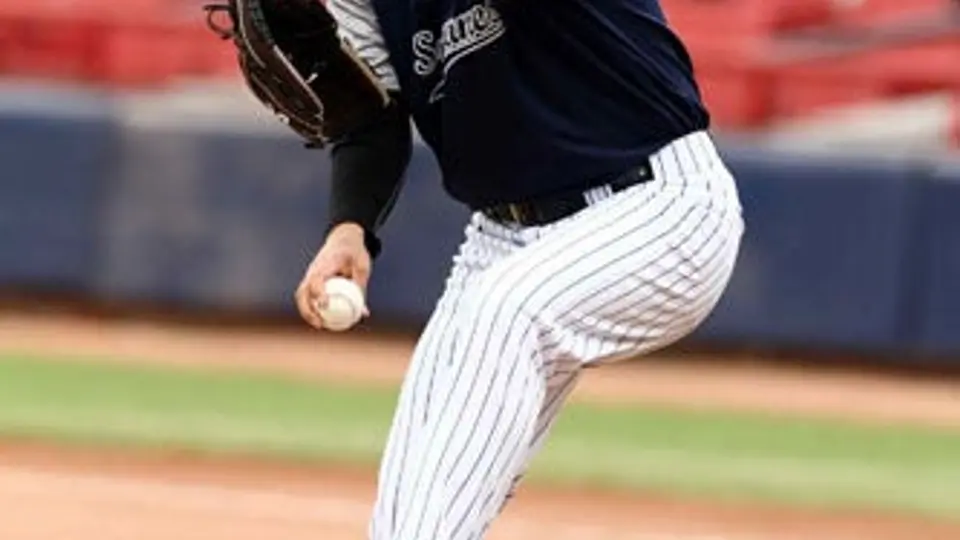 Sultanes van por el título