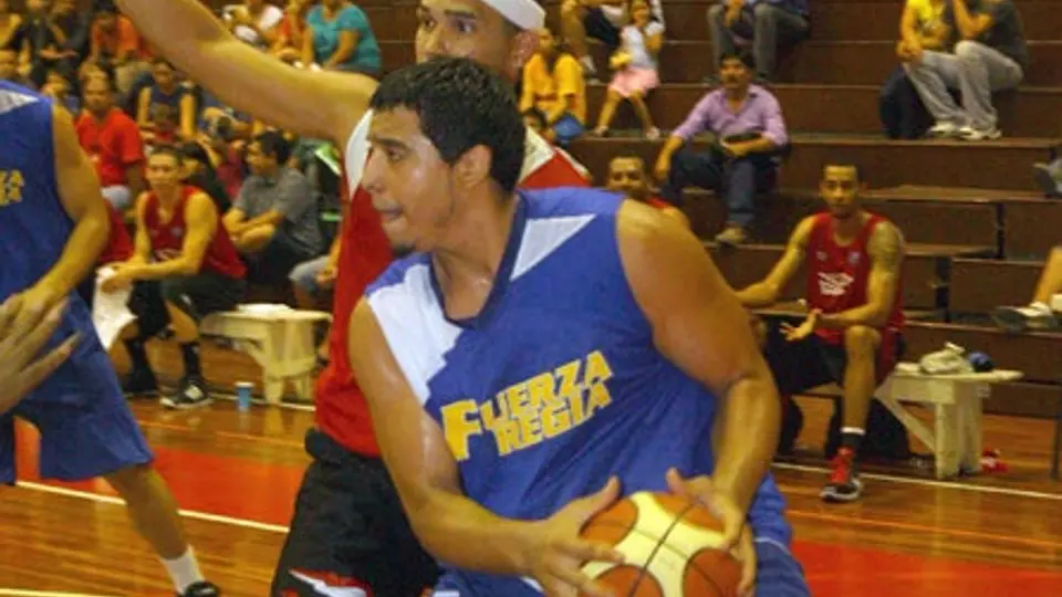 Gabriel Girón se integra a Fuerza Regia