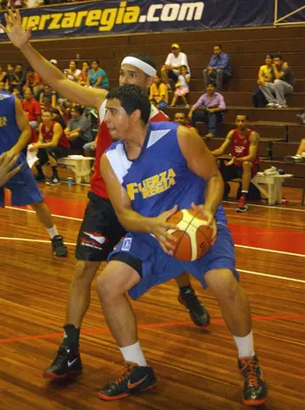 Gabriel Girón se integra a Fuerza Regia