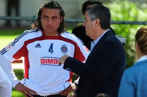 Chivas ofrece proyecto vitalicio a Reynoso