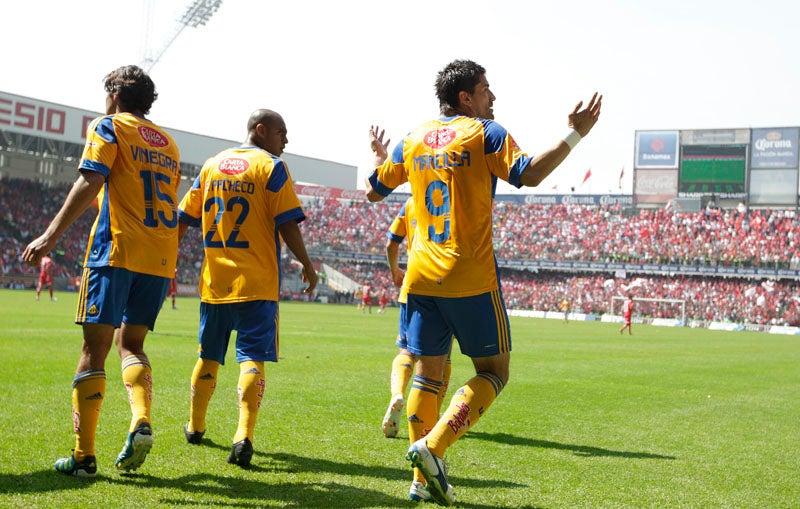 Tigres festejó la ventaja. FOTO: MIGUEL PONTÓN
