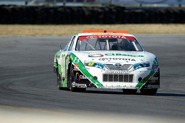 El cuarto lugar es de Rogelio López de CI Banco- Toyota con un tiempo de 1'10.438