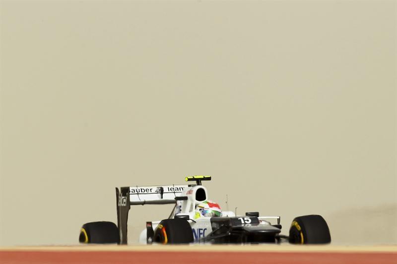El mexicano se sitúo en el lugar ocho de la parrilla de salida tras girar una vez en la Q3. FOTO: EFE