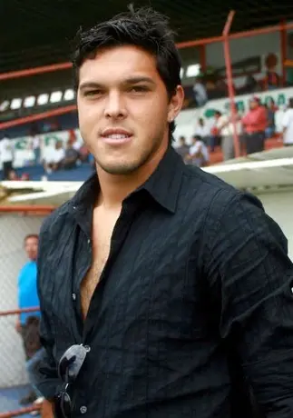 Landín sueña con el título de goleo en el Clausura 2012