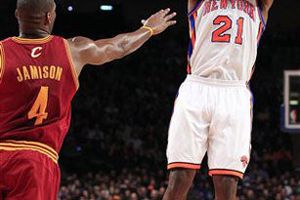 Knicks se imponen a Cavaliers