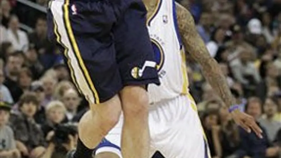 Jazz se impone 88-87 a Warriors y sumó su cuarta victoria seguida