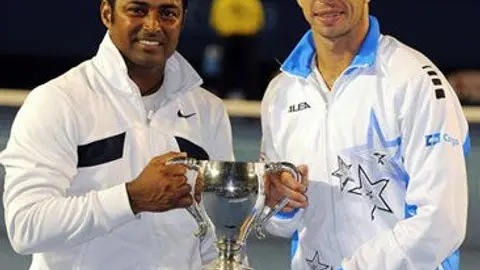 Paes y Stepanek se quedan con el título de dobles en Australia