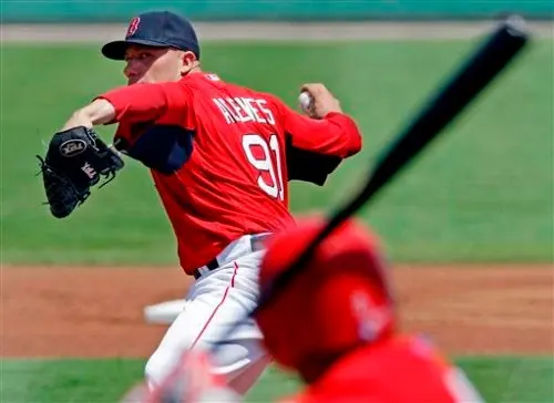 Aceves alza la mano en Boston tras lesión de Bailey